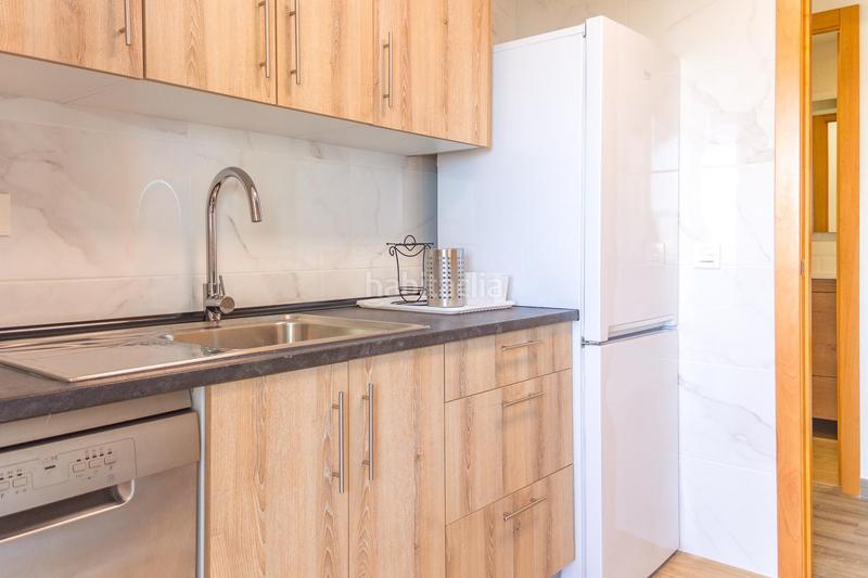 Foto dd0c60ad-4c61-4541-9db5-4ea67ba8f16f. Alquiler apartamento estupendo apartamento con terraza y vistas al mar en Benicasim / Benicàssim