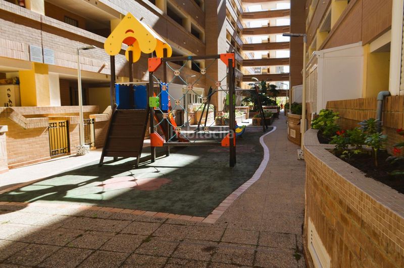 Foto 3a34160b-73d6-4ce2-8ba1-061e5dfc9c41. Pis amb aparcament piscina a Costa Caribe Oropesa del Mar