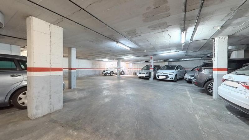 Foto 4089f340-b252-4541-8190-8defea555244. Aparcament cotxe a Santa Rosa Santa Coloma de Gramenet