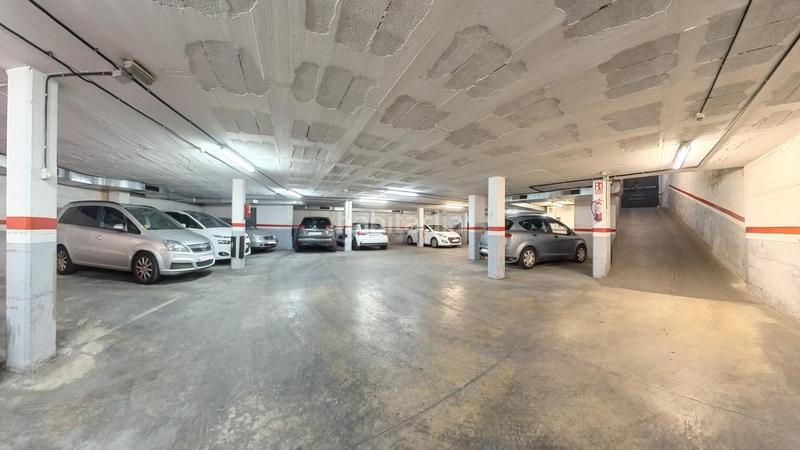 Foto 9f48a669-6a46-4a2d-920a-223cdc80f0f4. Aparcament cotxe a Santa Rosa Santa Coloma de Gramenet