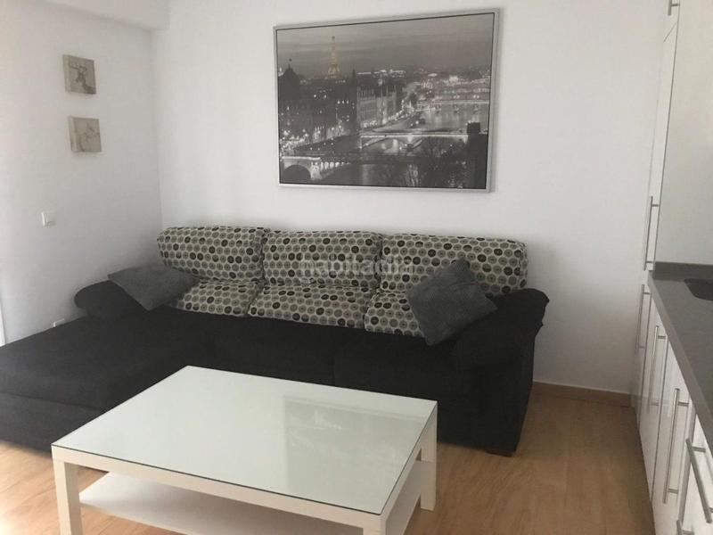 Foto 80a39a00-1e3d-44c8-9e7c-161be4a76348. Lloguer apartament amb piscina a San García Algeciras