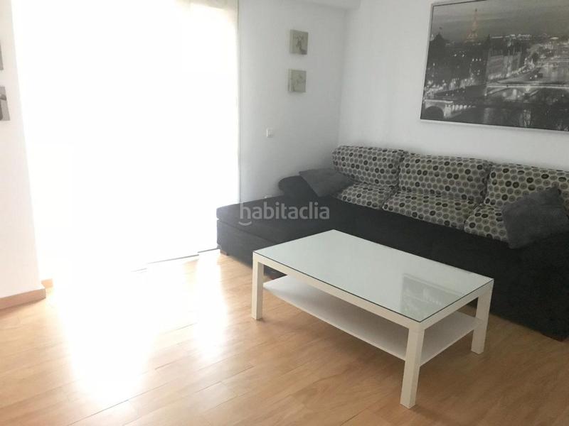 Foto ee9dae84-aa32-49e3-abec-ddd37817a9a6. Rent apartment with pool in San García Algeciras