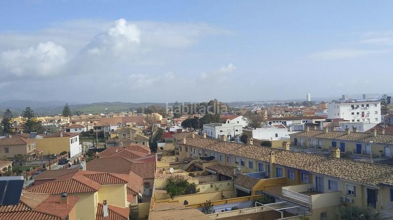 Foto 68fa9396-eadb-42d3-8a54-8fc1fce17638. Miete zweistöckige wohnung mit pool in El Rinconcillo Algeciras