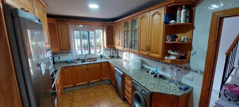 Foto 089edb5f-87ef-4cef-81b4-0f351761204a. Lloguer casa adossada a El Rinconcillo Algeciras