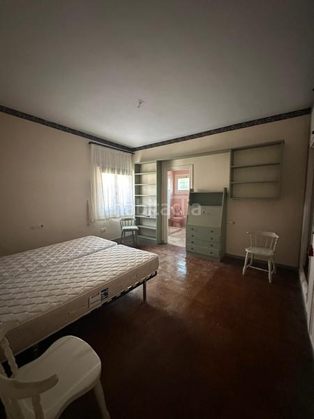 Foto 70eba2d3-bc77-43cb-b6cc-66d7fec18e2c. Maison avec parking dans Los Pinos Algeciras