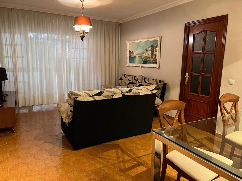 Foto b189dcaa-2e15-4cb9-9093-f988a8854866. Flat in Casco Antiguo Algeciras