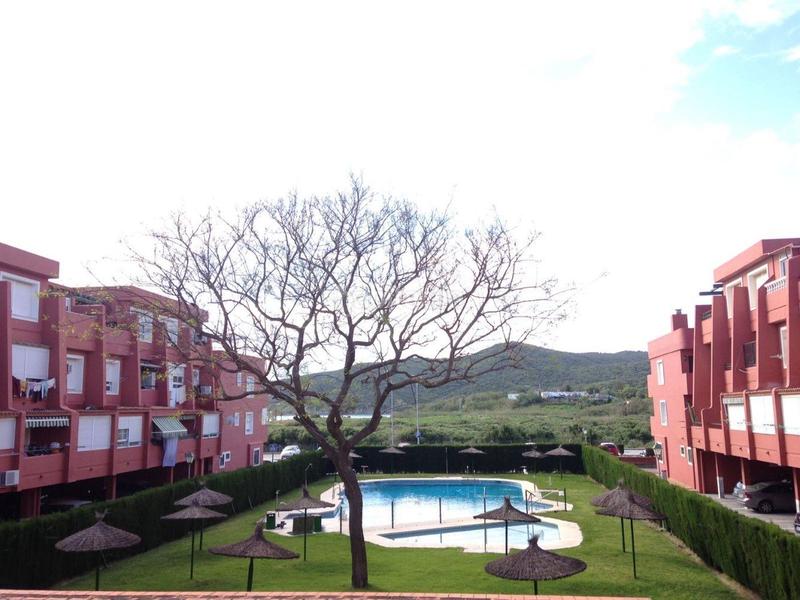 Foto a8f5c153-81da-4186-b731-9e55663d0f26. Lloguer apartament amb piscina a San García Algeciras