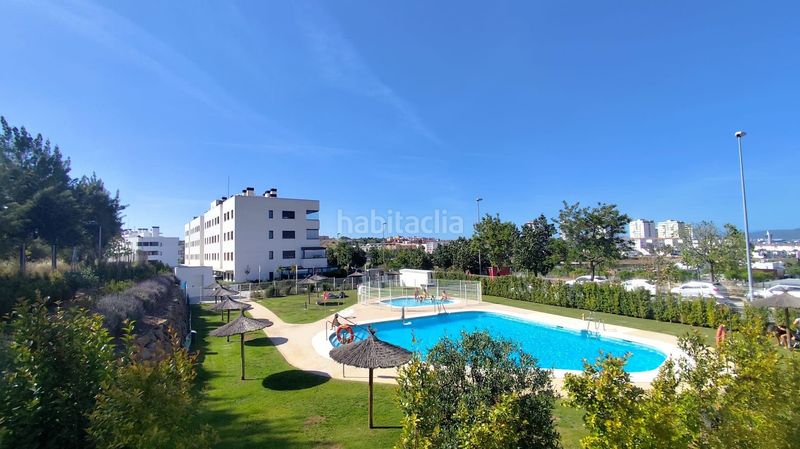 Foto 77e510a4-af39-496a-9d04-f98431f8f0a9. Àtic amb piscina a San García Algeciras
