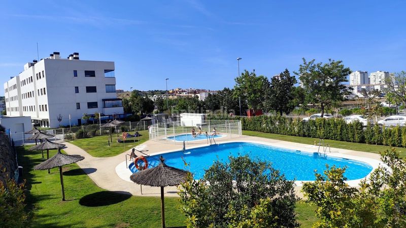 Foto bdf39745-9799-444b-89e8-8b6495081b25. Àtic amb piscina a San García Algeciras