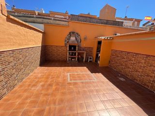 Rent Semi detached house in San García