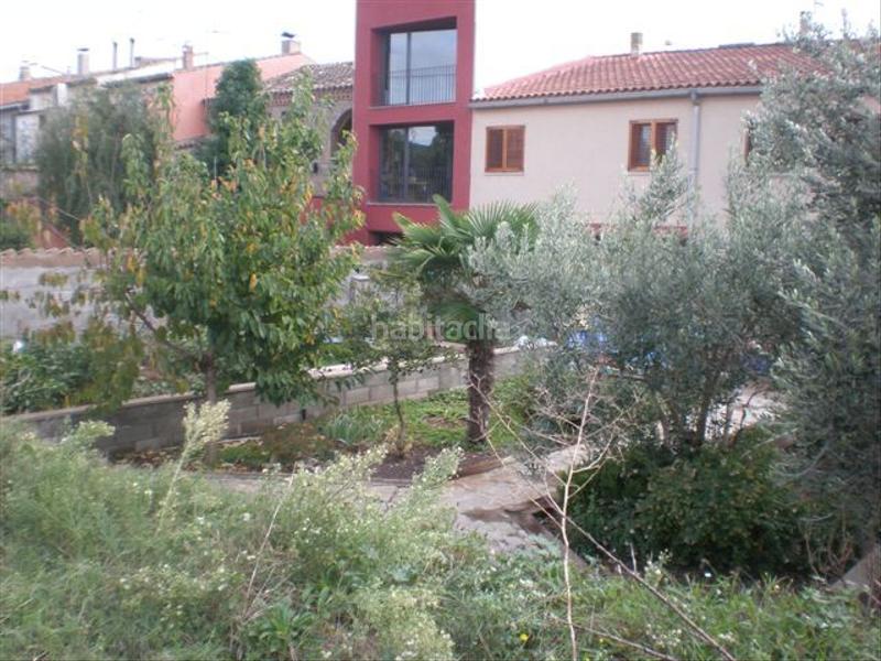 Foto b0ee16e8-93e9-46e8-bca2-ff417e548799. Terreno residencial cabrianes 
solar para uso residencial unifamiliar apareada en Sallent