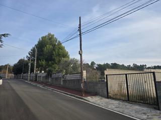 Terreny residencial  Carrer peguera. Terreno de 1200 metros con una construccion en planta baja