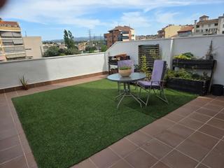 Appartement  Carrer de la llibertat. Piso de 2 habitaciones con excelente terrazac con vistas y mucha