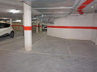 Aparcament cotxe a Calle sibil.la de fortia 8. Parking sibil.la de fortià