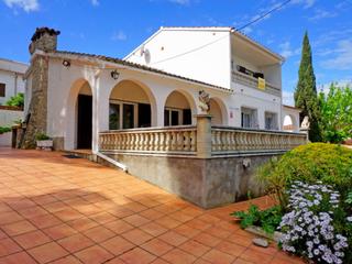 Casa  N/a. Manol 74