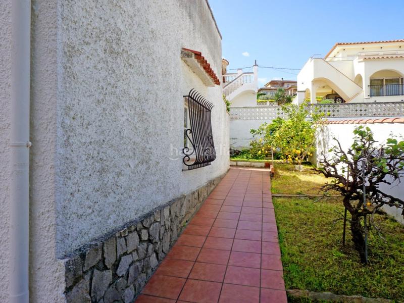 Foto c4af598f-3554-4bb3-a221-5c4b4f10557b. House with parking in Port - La Clota - Puig Sec Escala (L´)