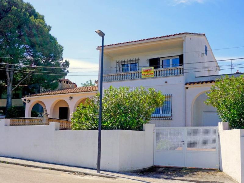 Foto cfac6169-bc94-4300-8920-a4aadc124371. House with parking in Port - La Clota - Puig Sec Escala (L´)
