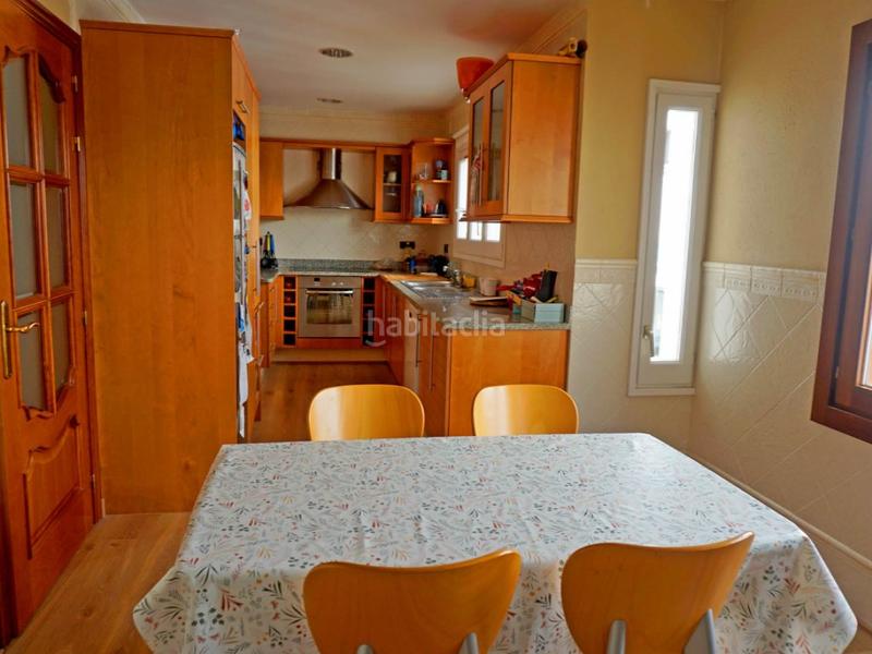 Foto 409a9188-619f-4362-a66d-00bc40b913b8. Edifici a Nucli Antic Escala (L´)