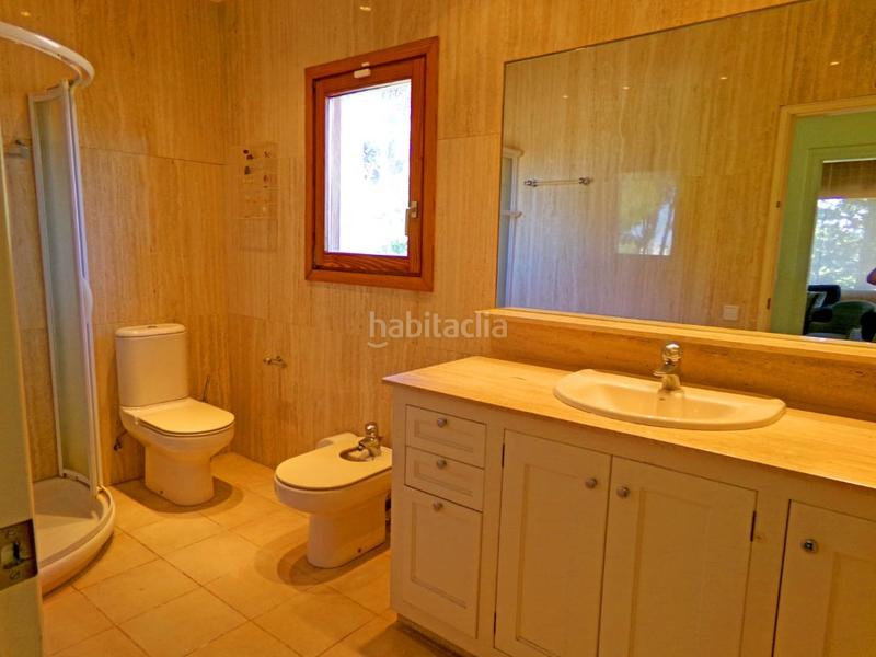 Foto 666a4f02-f425-414a-ad96-f50d8a75e3b2. Xalet amb aparcament a Eixample Residencial Escala (L´)