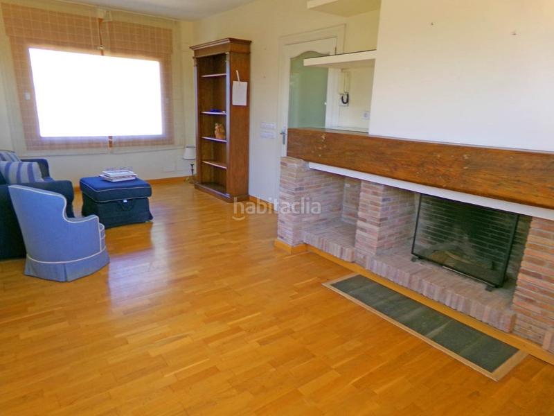 Foto 8f4fa979-4886-4d24-9813-5f004b788531. Xalet amb aparcament a Eixample Residencial Escala (L´)
