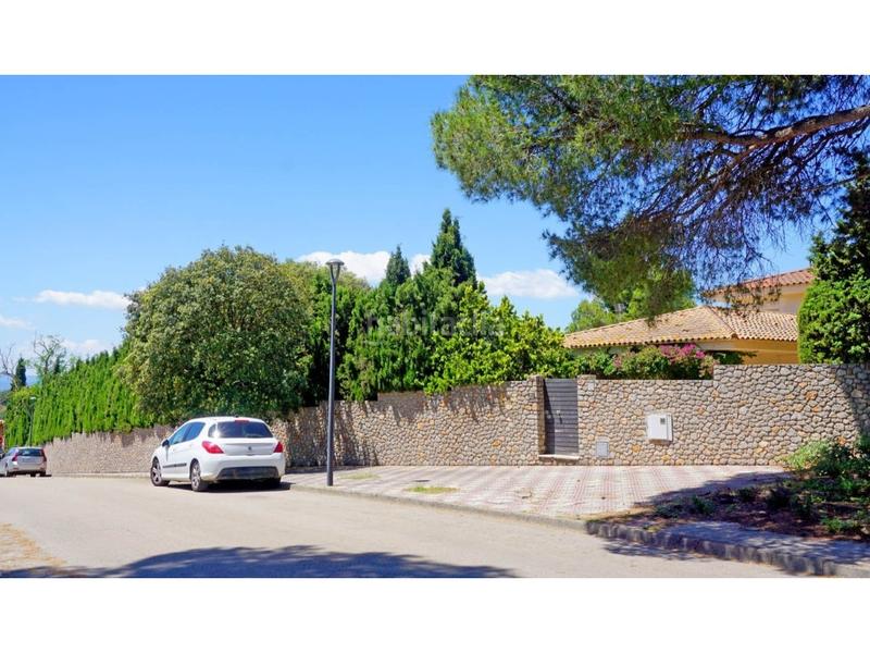 Foto a5e6f838-83f0-4c40-94e9-7bfcc9191571. Xalet amb aparcament a Eixample Residencial Escala (L´)