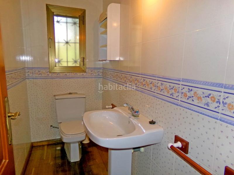 Foto aecc3c2d-b975-4b6a-8629-03c5c6869f40. Xalet amb aparcament a Eixample Residencial Escala (L´)