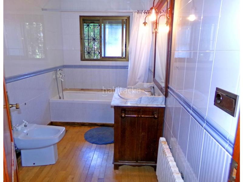 Foto bc2a48dc-4a2d-4f19-b3f4-9f792ec31138. Xalet amb aparcament a Eixample Residencial Escala (L´)