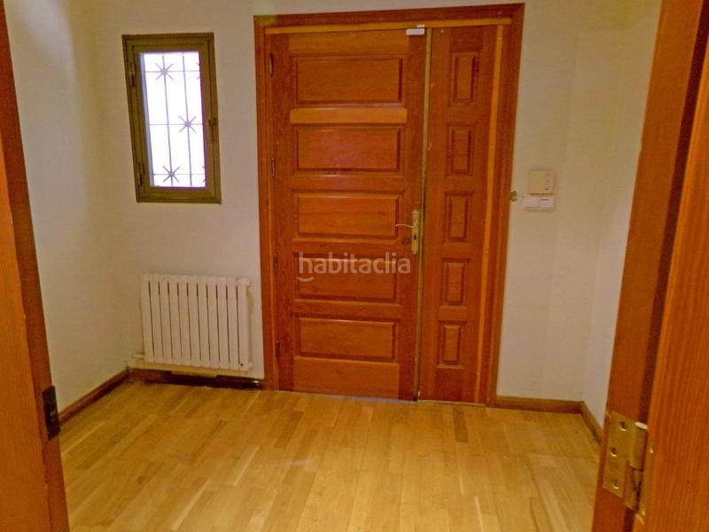 Foto d1730cc7-e311-4e1c-b76d-9b82410945fe. Xalet amb aparcament a Eixample Residencial Escala (L´)