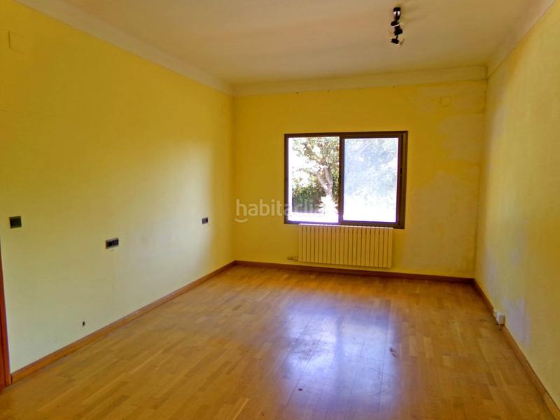 Foto e27e65c4-0ec2-46ef-88d5-334b48ce6233. Xalet amb aparcament a Eixample Residencial Escala (L´)