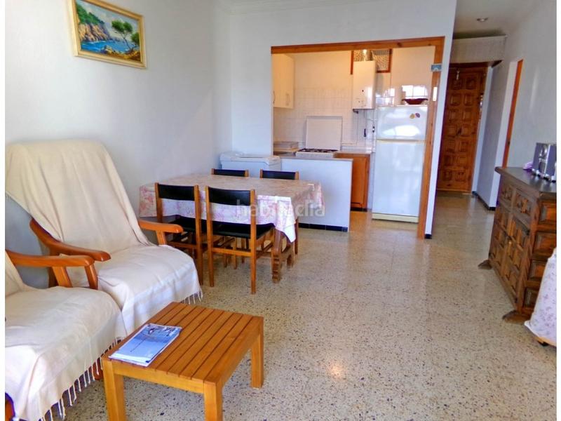 Foto a4ae4732-e4e4-4afc-80bc-07d9e5754f69. Apartment with parking in Riells Escala (L´)