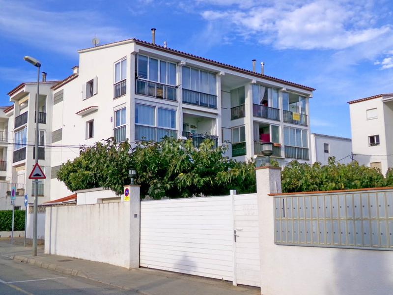 Foto d38ded89-cecf-408b-b2f6-44d50cf911bb. Apartment with parking in Riells Escala (L´)