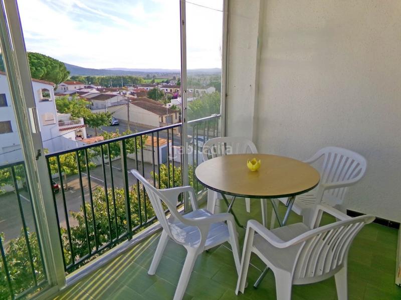 Foto f2ee82bc-257e-4f27-83b2-8ea4a8a82615. Apartment with parking in Riells Escala (L´)