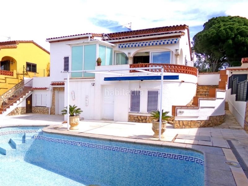 Foto 0b5f2cca-6f58-44b7-a6cd-0c1bcbd76679. Casa a calle puig a Riells Escala (L´)