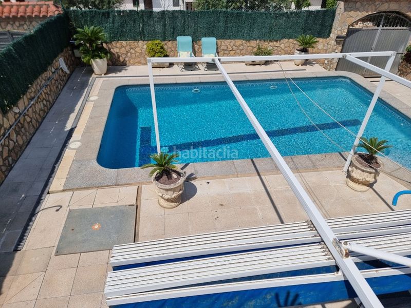 Foto 0e911460-37d5-423a-b57b-7c4387219674. Casa a calle puig a Riells Escala (L´)