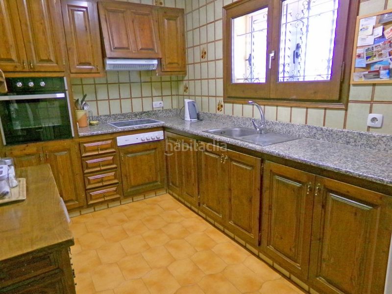 Foto 933cbad8-fc47-4689-8b1f-fb78730e22e3. Casa a calle puig a Riells Escala (L´)