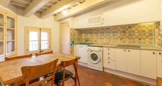 Etagenwohnung in Barceloneta. Con atmósfera única