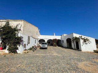 House in Cala Morell. Finca rústica de 303 hectáreas en ciutadella, menorca      c7036