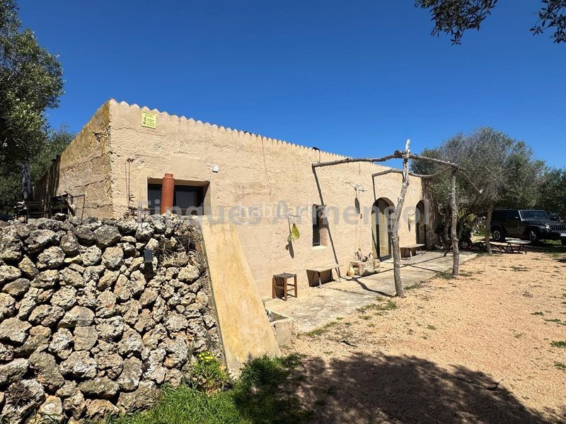 Foto 590e5280-a030-43bd-b416-5920bf09fee3. Casa amb aparcament a Ciutadella Ciutadella de Menorca