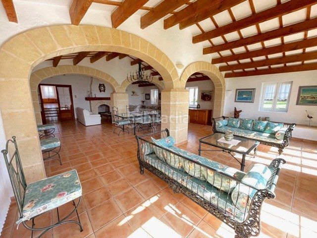 Foto fd1aaf7a-f3e8-4963-a862-4abae95a1fc2. Casa amb calefacció aparcament piscina a Es Mercadal poble Es Mercadal