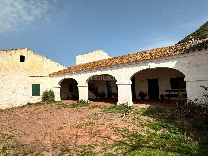 Foto 2ddcbcd6-ca86-499b-934e-acebebd4d501. Casa amb aparcament a Ferreries poble Ferreries