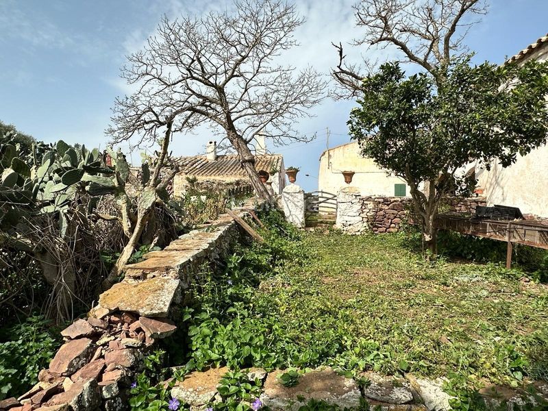 Foto 765baee1-c485-4263-aa5e-28c2ff4c91ce. Casa amb aparcament a Ferreries poble Ferreries