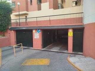 Aparcament cotxe a Calle río aranda 10. Plaza de aparcamiento en pleno centro de torremolinos