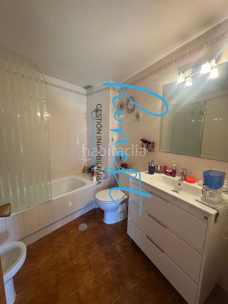 Foto f710d872-2ee2-4d22-bd24-ff5275256cc7. Pis amb aparcament piscina a El Bajondillo Torremolinos
