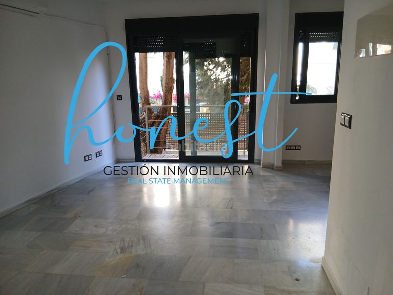 Foto ca1f022d-8e99-4310-8015-ded38d6aed38. Pis amb aparcament a El Bajondillo Torremolinos
