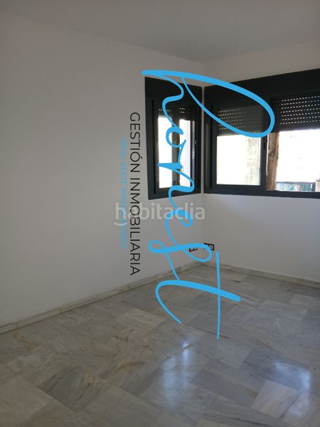 Foto dab66774-159f-4131-9d55-854c05be5c40. Pis amb aparcament a El Bajondillo Torremolinos
