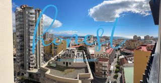 Etagenwohnung  Avenida isabel manoja 14. Amplio piso de 3 dormitorios reformado con vistas al mar en el c