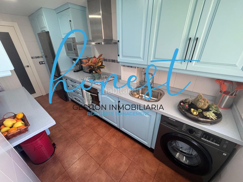 Foto f67a7a54-c2b1-4fbe-be2e-9488e9bcefc4. Etagenwohnung in avenida isabel manoja 14 in Ayuntamiento Torremolinos