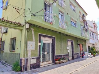 Local Comercial a Parque Ayala - Jardín de la Abadía - Huelín