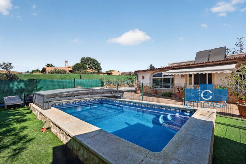 Foto 4dd90b87-7a51-427e-b6da-05baa8c38b9e. Masia amb xemeneia aparcament piscina a Nueva Aljaima - Las Tres Leguas - Los Mondeños Cártama
