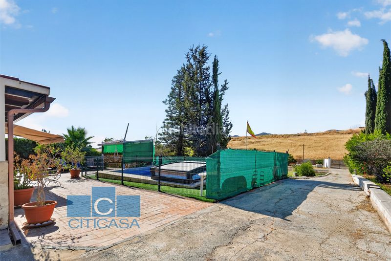 Foto 9e00abdb-dd23-46fb-8491-317430a1f0dd. Masia amb xemeneia aparcament piscina a Nueva Aljaima - Las Tres Leguas - Los Mondeños Cártama